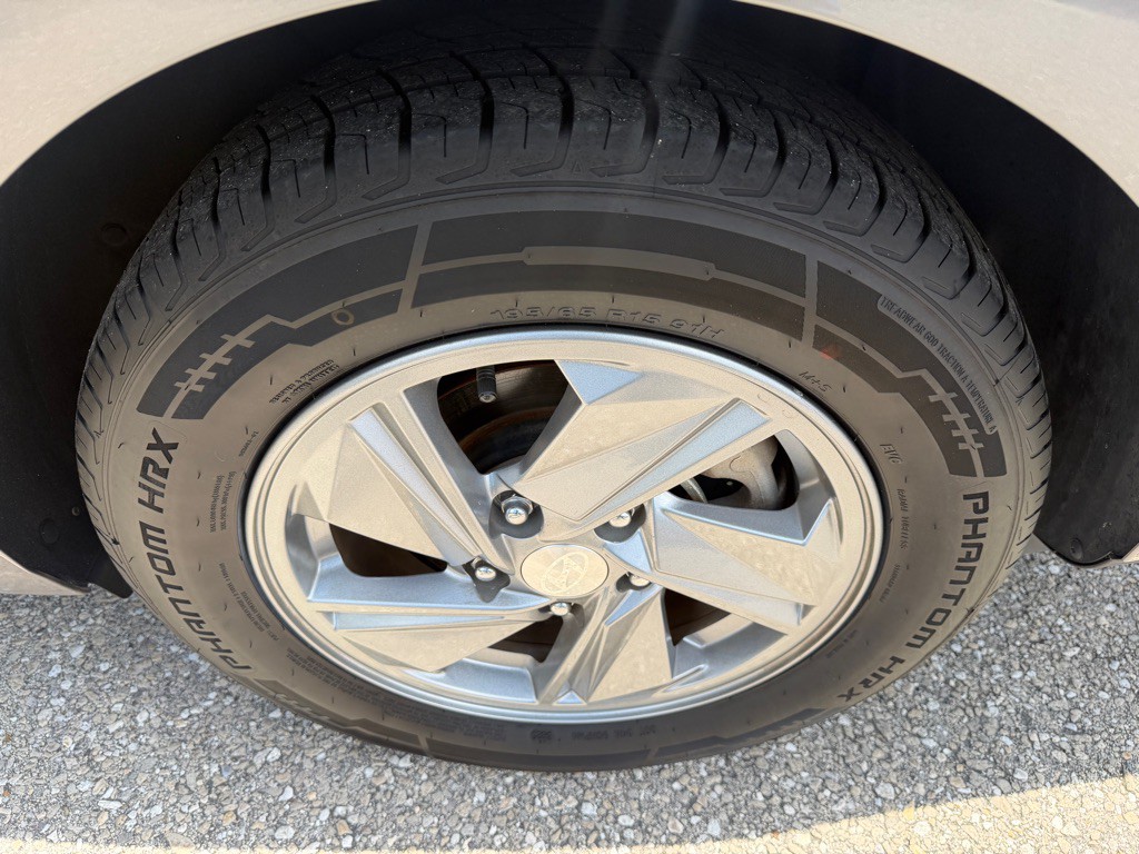 2024 Hyundai Elantra Image 19