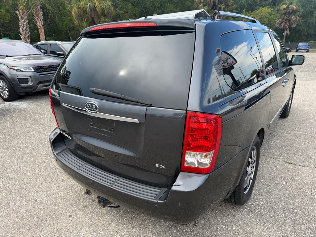 2012 Kia Sedona Image 5
