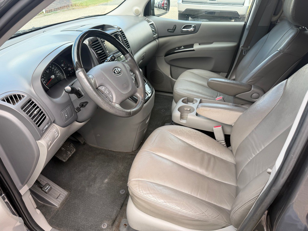 2012 Kia Sedona Image 9
