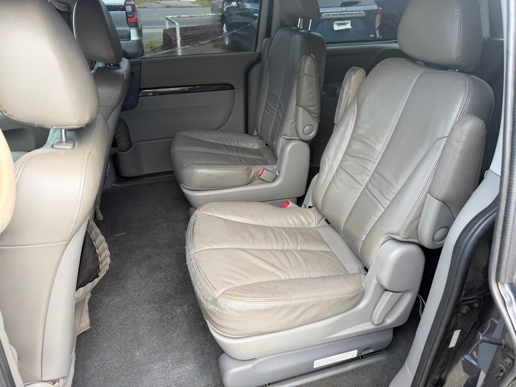 2012 Kia Sedona Image 13