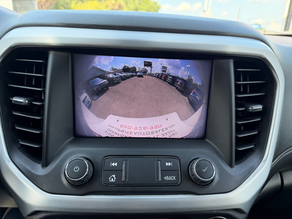 2023 GMC Acadia Image 17