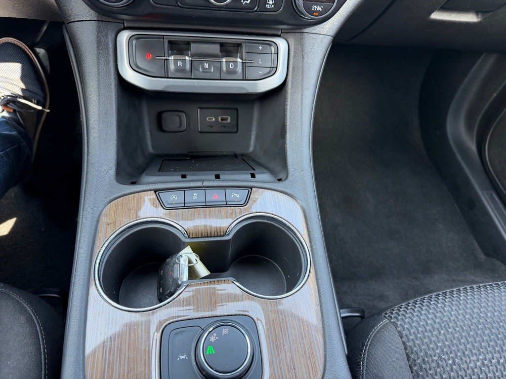 2023 GMC Acadia Image 18