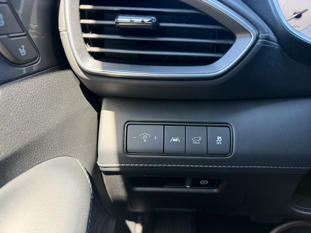 2023 Hyundai Santa Fe Image 18