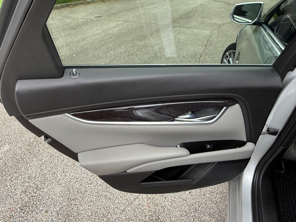 2016 Cadillac XTS Image 10