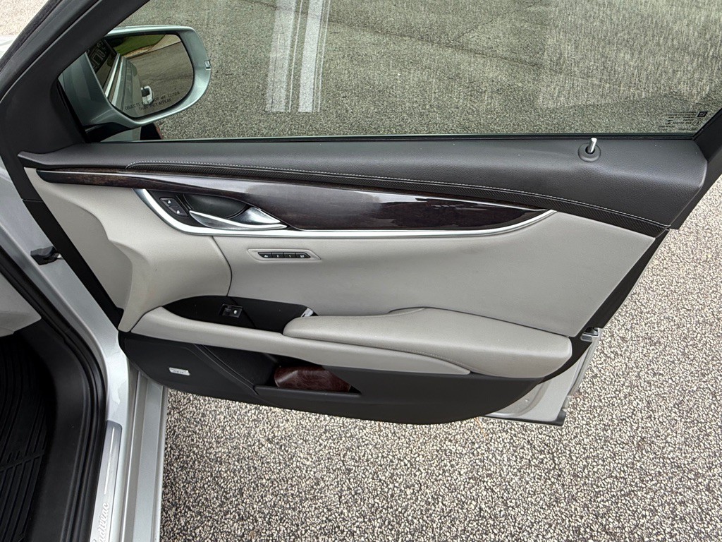 2016 Cadillac XTS Image 13