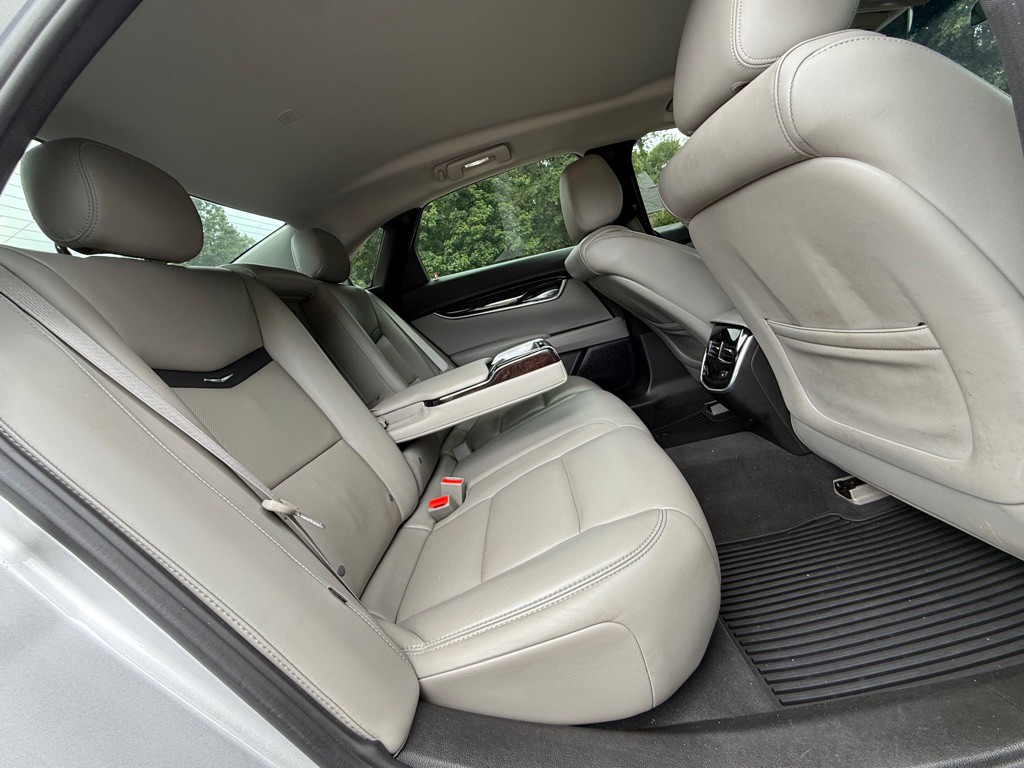 2016 Cadillac XTS Image 14