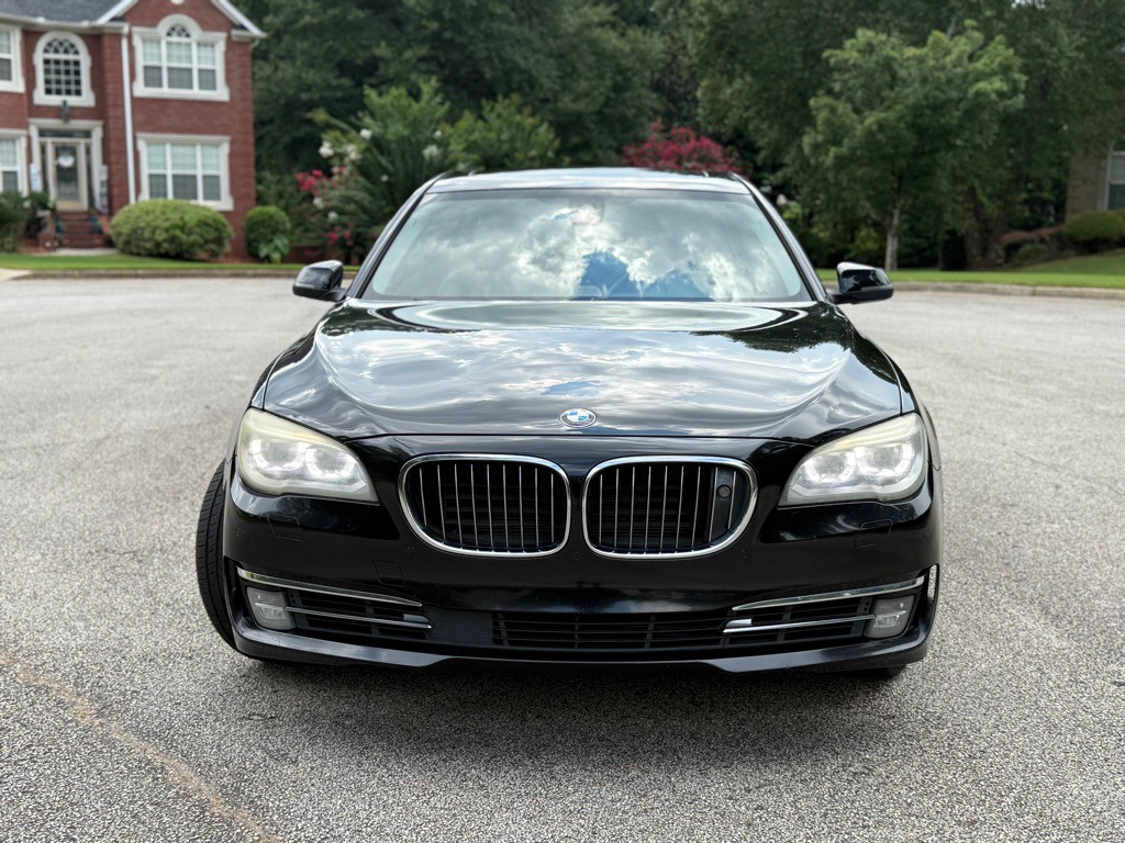 2014 BMW 7 Series Image 2
