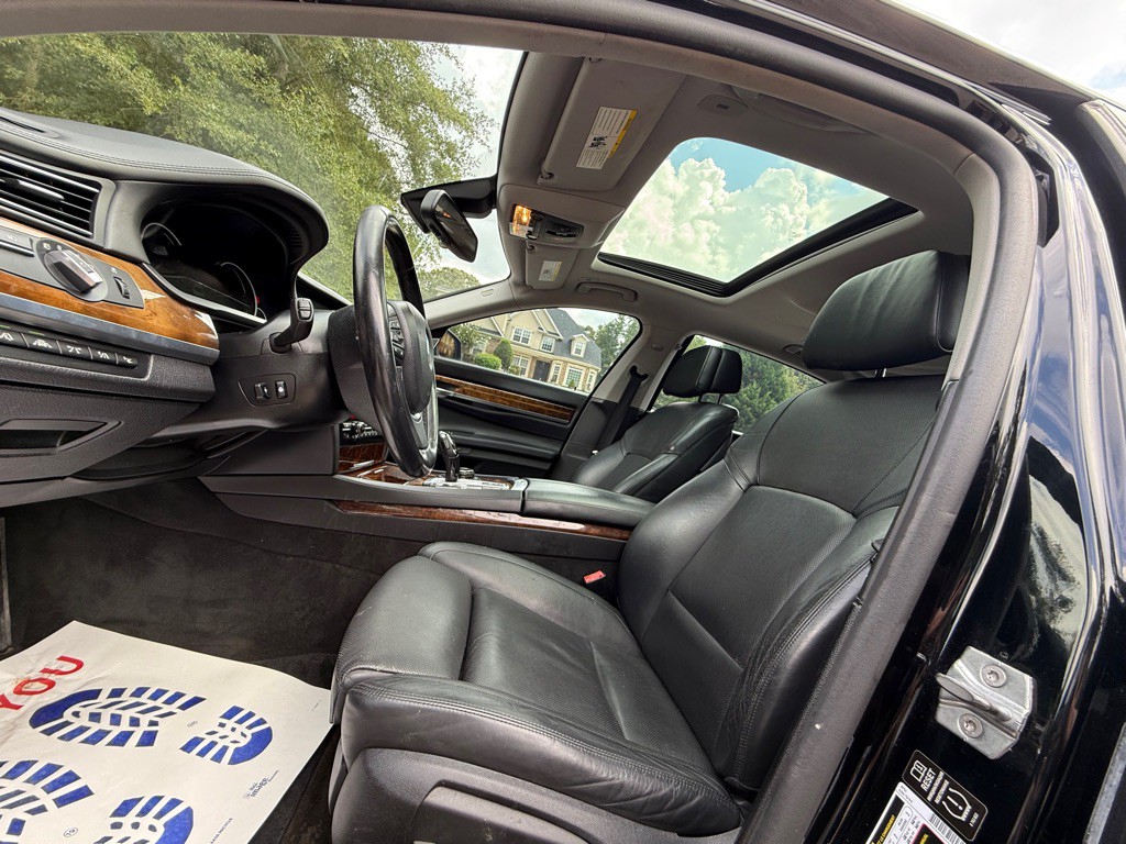 2014 BMW 7 Series Image 7