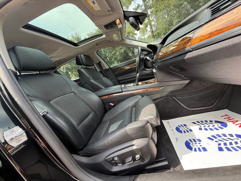 2014 BMW 7 Series Image 12