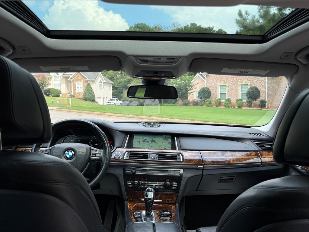 2014 BMW 7 Series Image 16