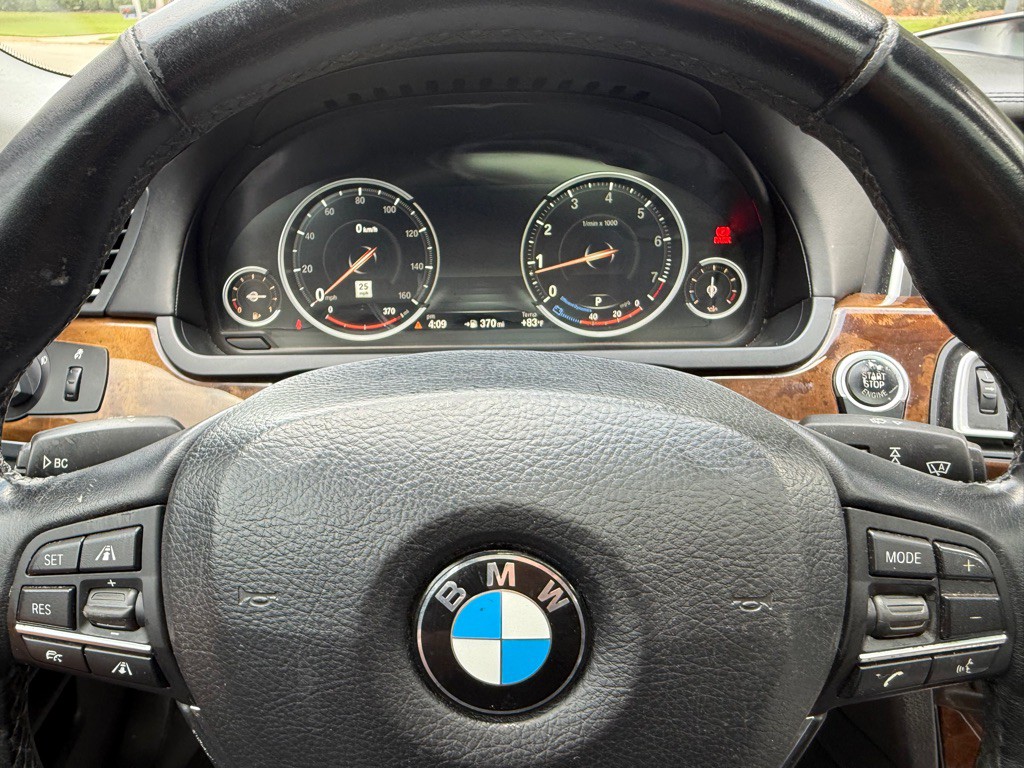 2014 BMW 7 Series Image 19