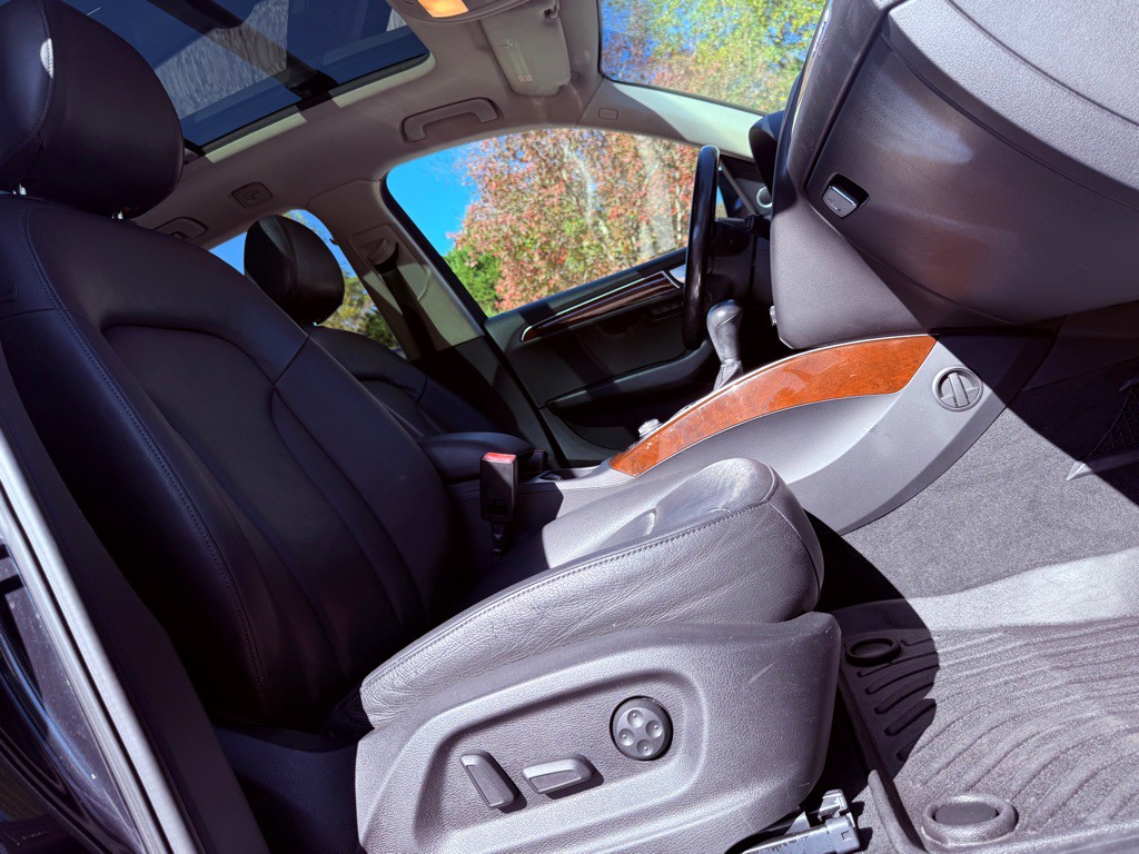 2012 Audi Q5 Image 12