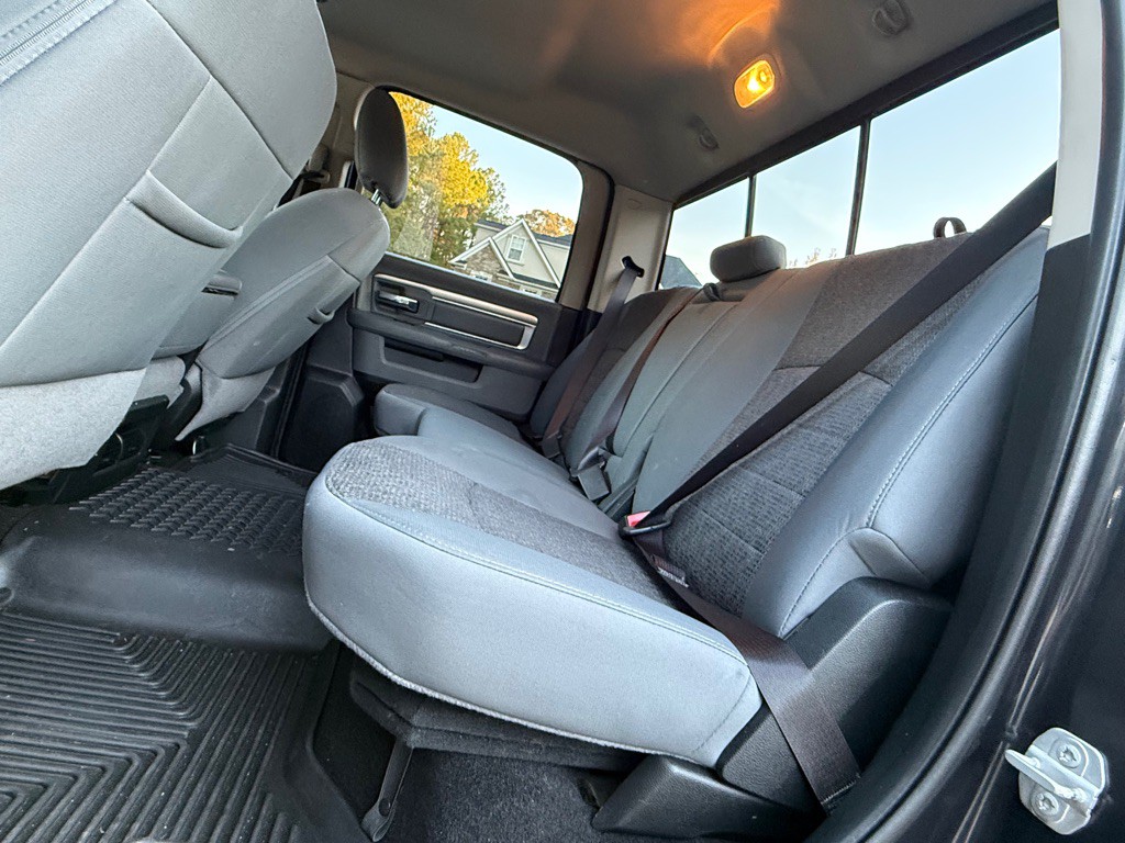 2018 RAM 1500 Image 9