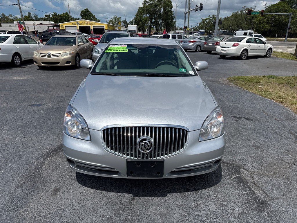 2010 Buick Lucerne Image 5