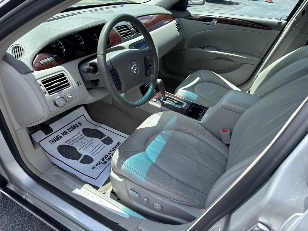 2010 Buick Lucerne Image 11
