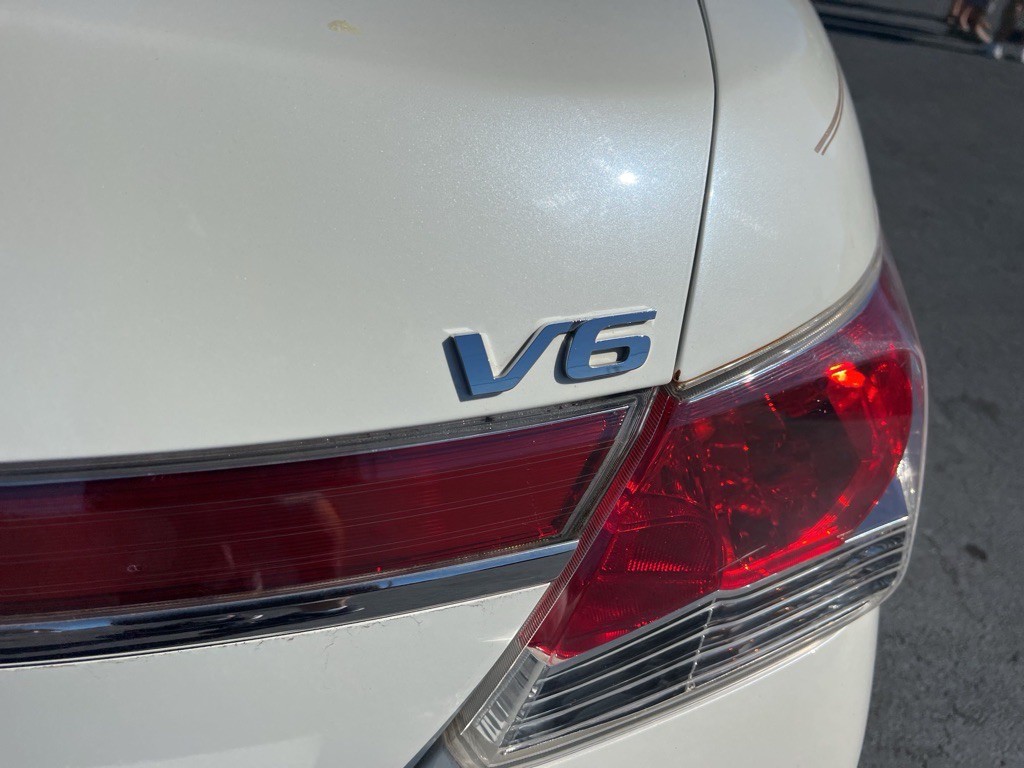 2012 Honda Accord Image 9