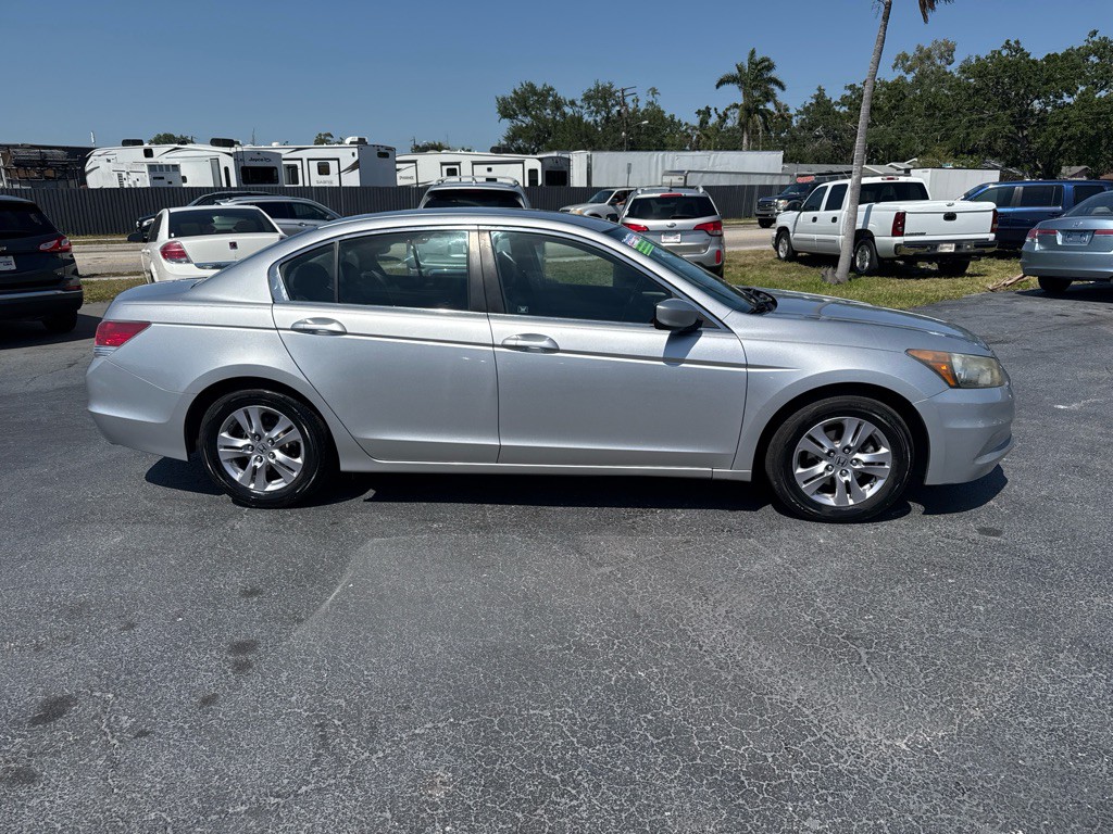 2009 Honda Accord Image 9