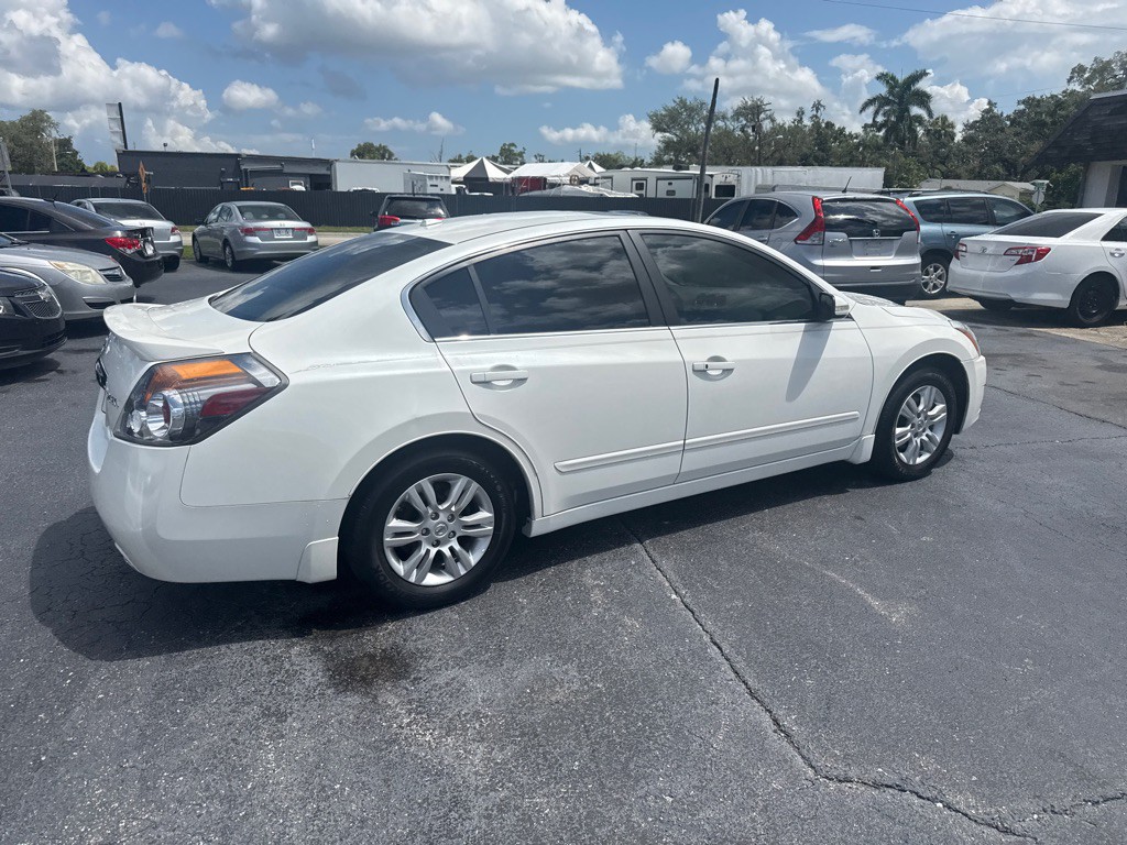 2012 Nissan Altima Image 7