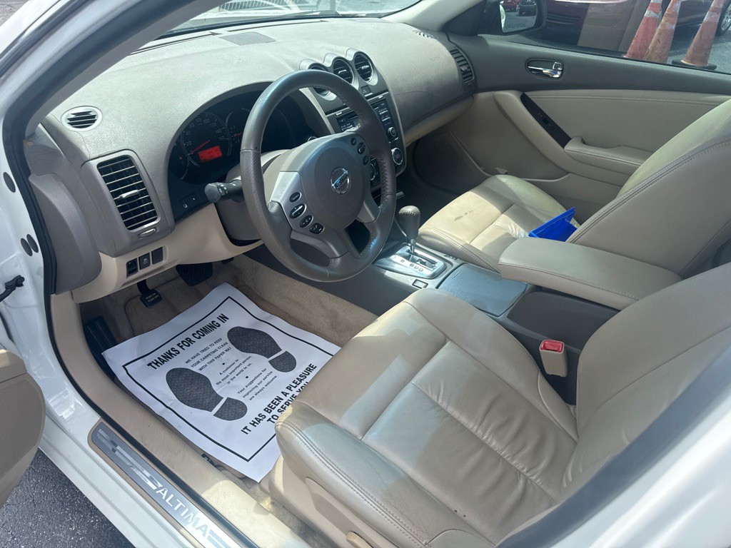 2012 Nissan Altima Image 10