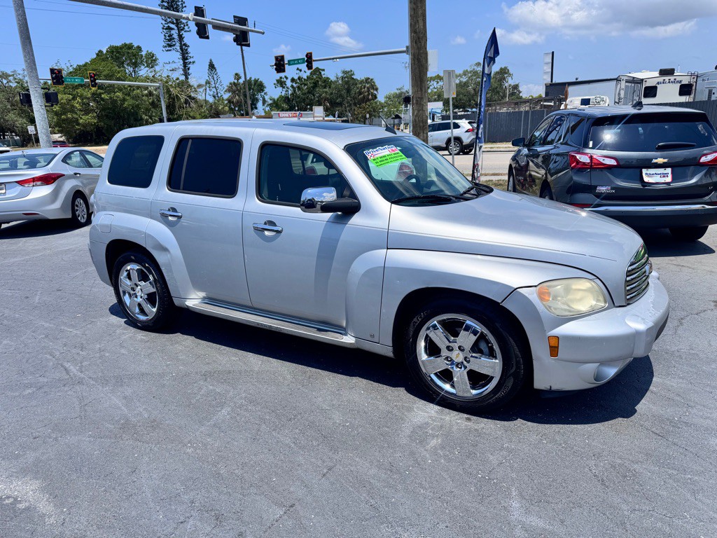 2009 Chevrolet HHR Image 2