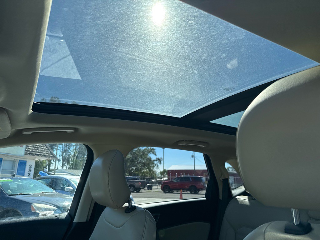 2015 Ford Edge Image 13