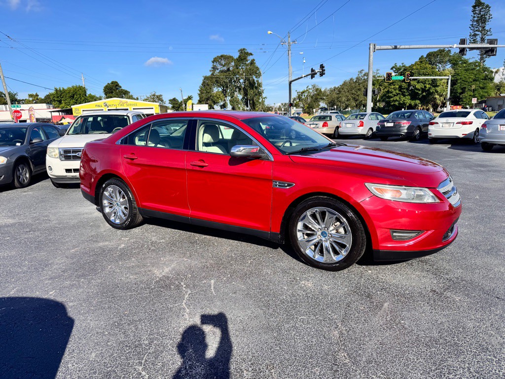 2011 Ford Taurus Image 3