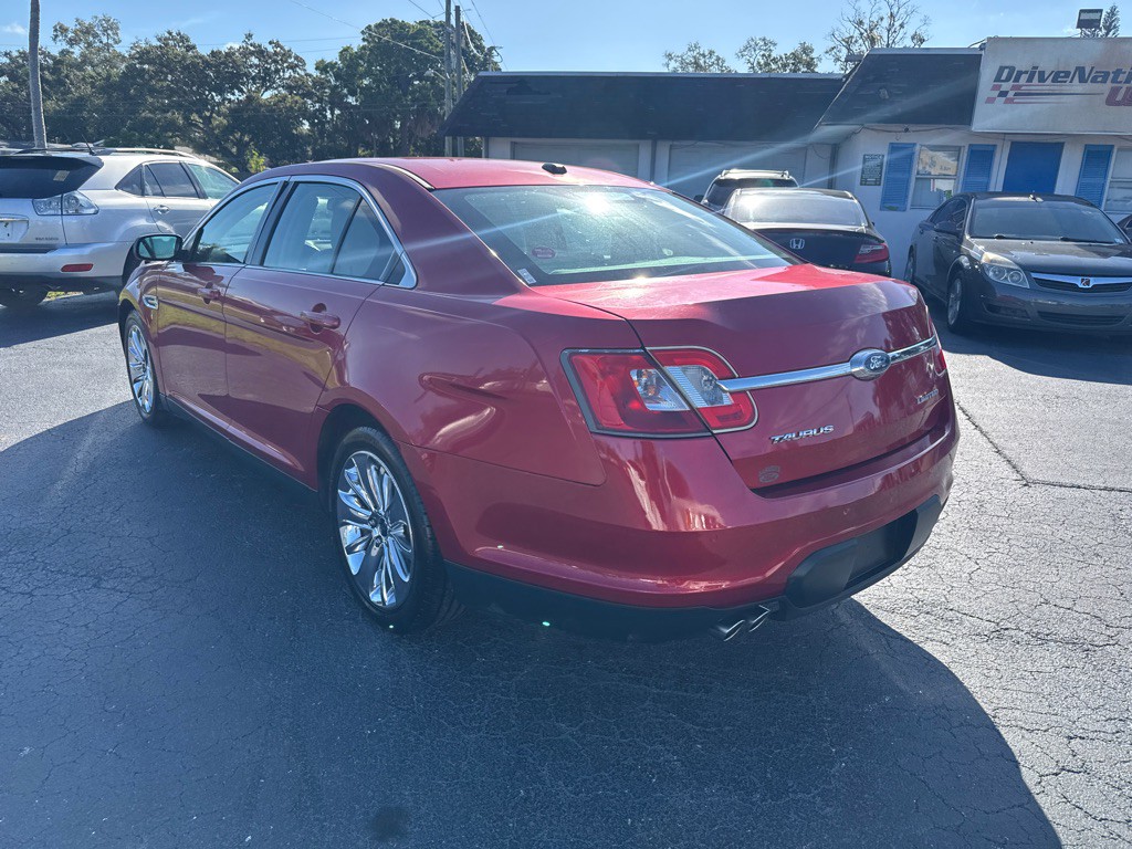 2011 Ford Taurus Image 8