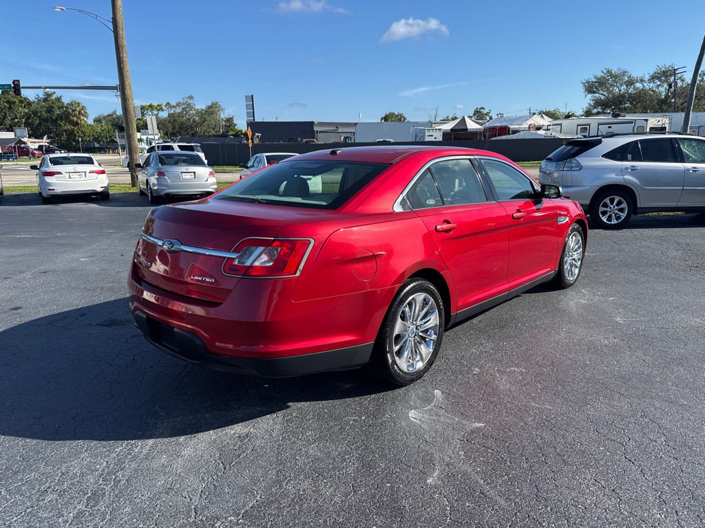 2011 Ford Taurus Image 9
