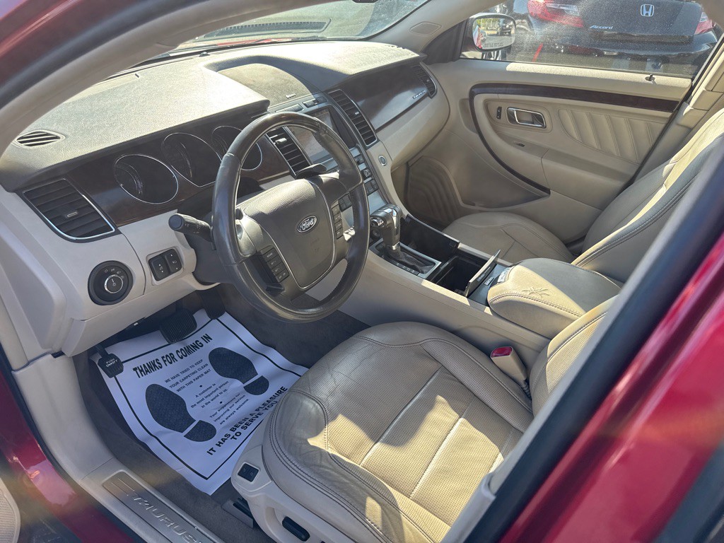 2011 Ford Taurus Image 11
