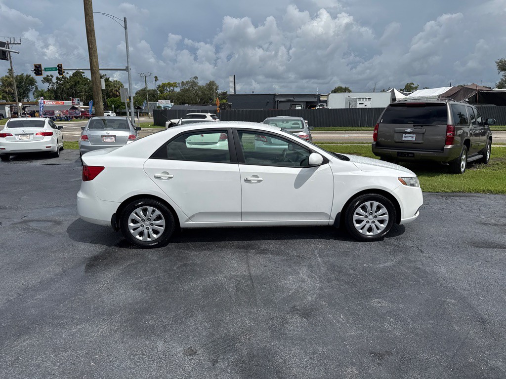 2011 Kia Forte Image 8