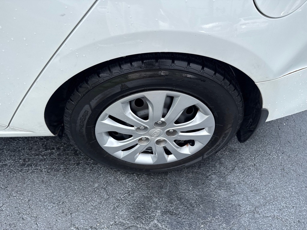 2011 Kia Forte Image 9
