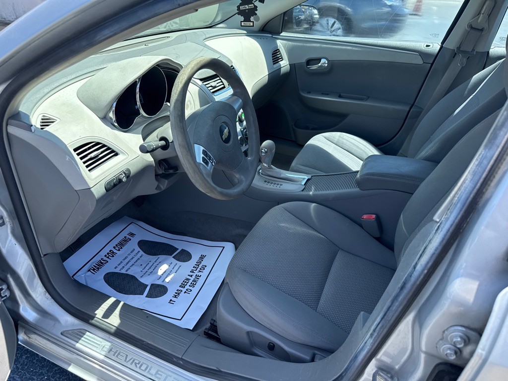 2009 Chevrolet Malibu Image 11