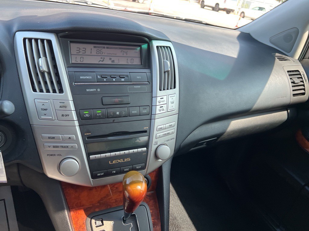 2009 Lexus RX Image 18