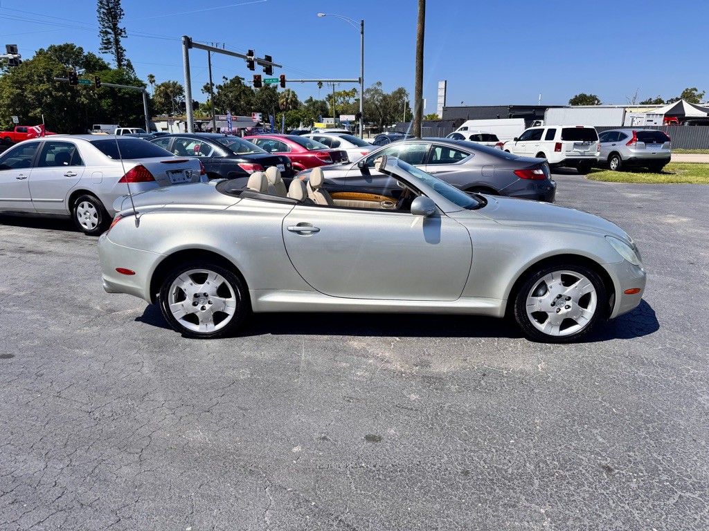 2005 Lexus SC Image 11