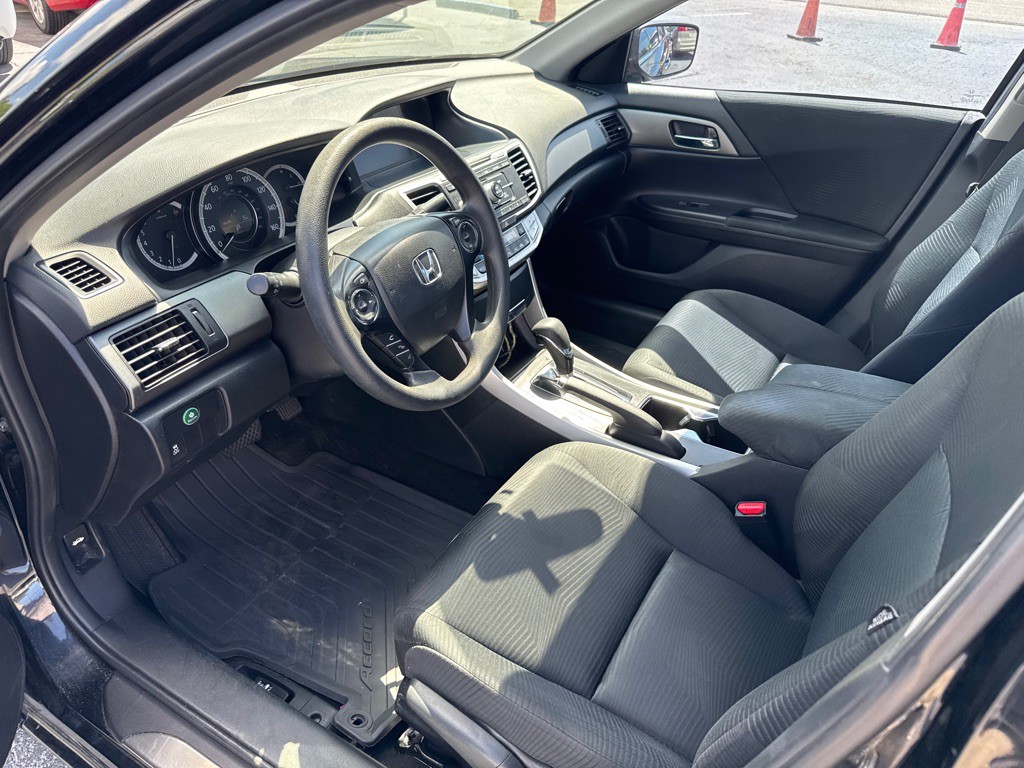 2015 Honda Accord Image 11