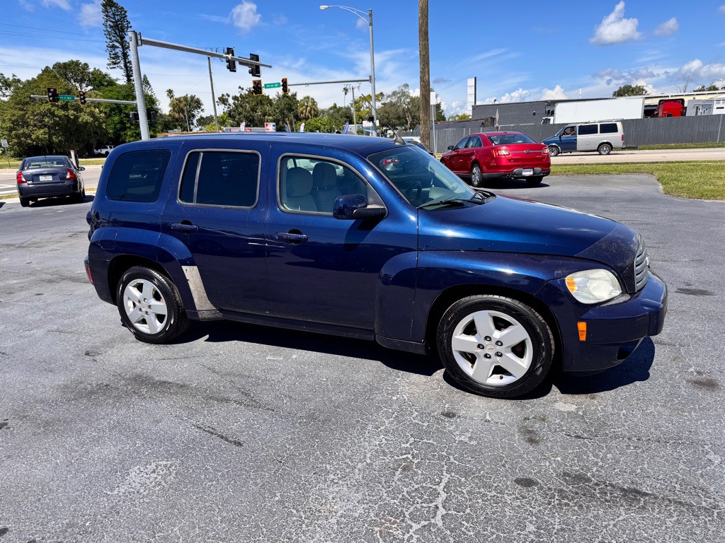 2011 Chevrolet HHR Image 8