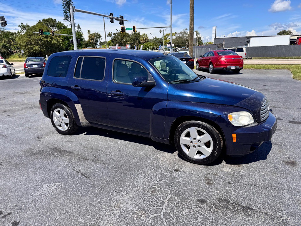 2011 Chevrolet HHR Image 9