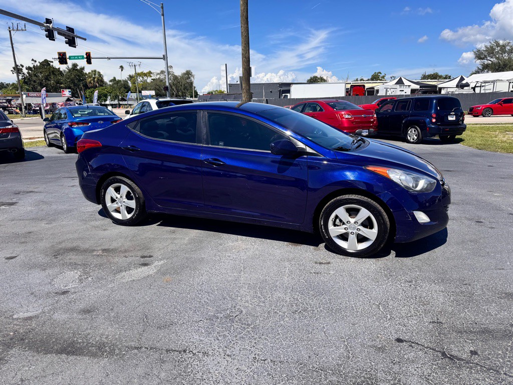 2012 Hyundai Elantra Image 1