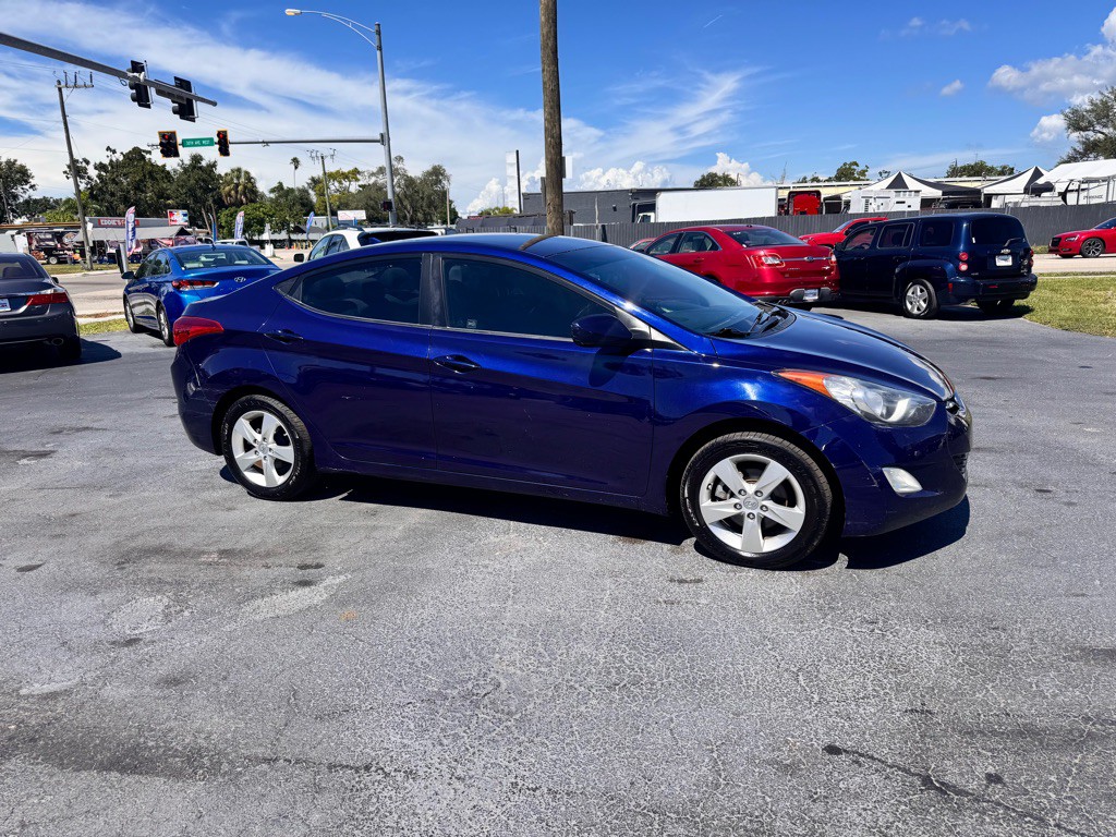 2012 Hyundai Elantra Image 2