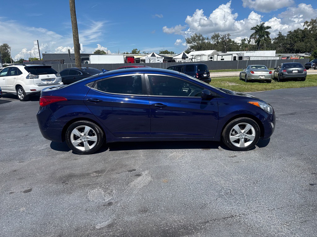 2012 Hyundai Elantra Image 9