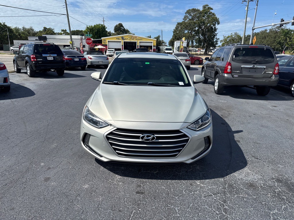 2018 Hyundai Elantra Image 4