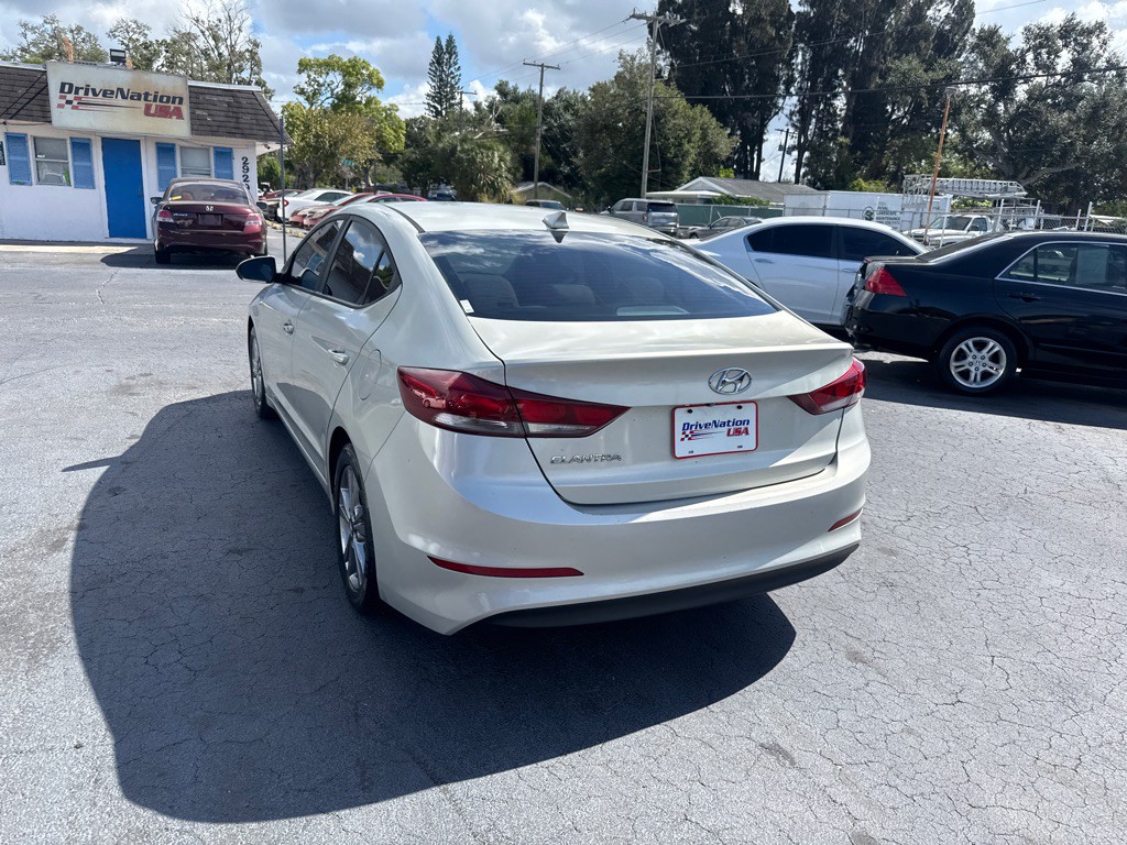 2018 Hyundai Elantra Image 7
