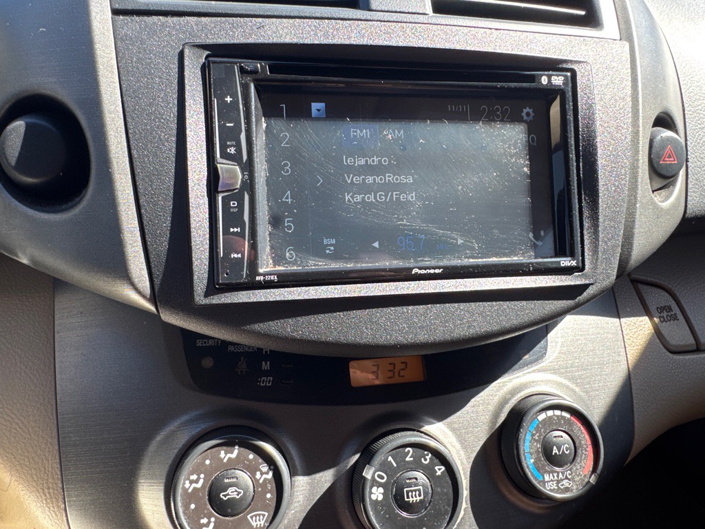 2010 Toyota Rav4 Image 12