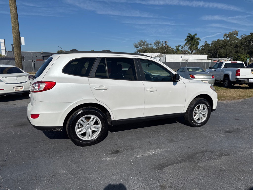 2012 Hyundai Santa Fe Image 9