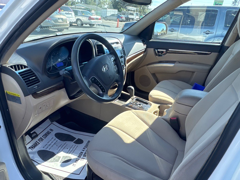 2012 Hyundai Santa Fe Image 10