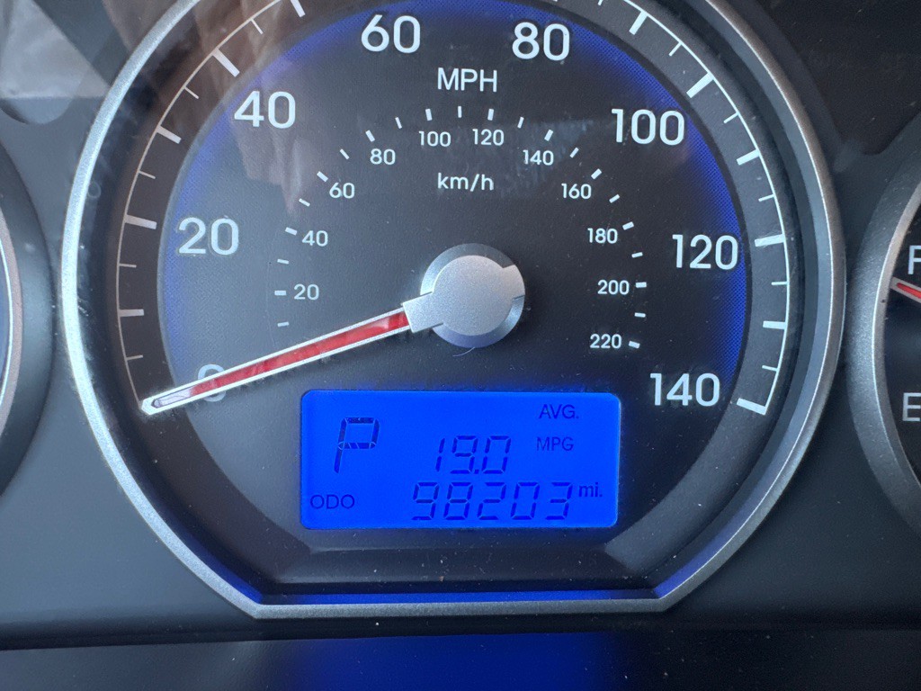 2012 Hyundai Santa Fe Image 11