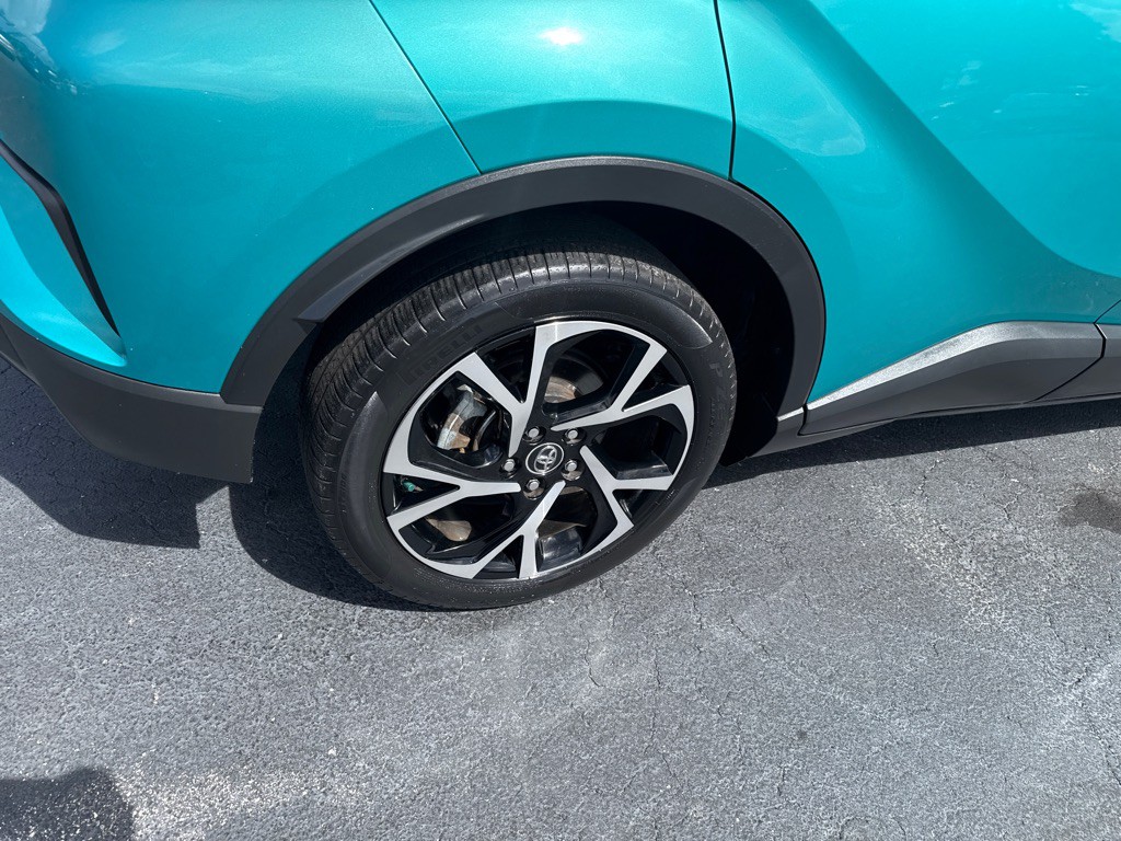 2018 Toyota C-HR Image 9