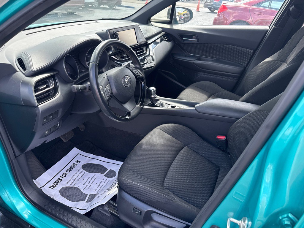 2018 Toyota C-HR Image 12