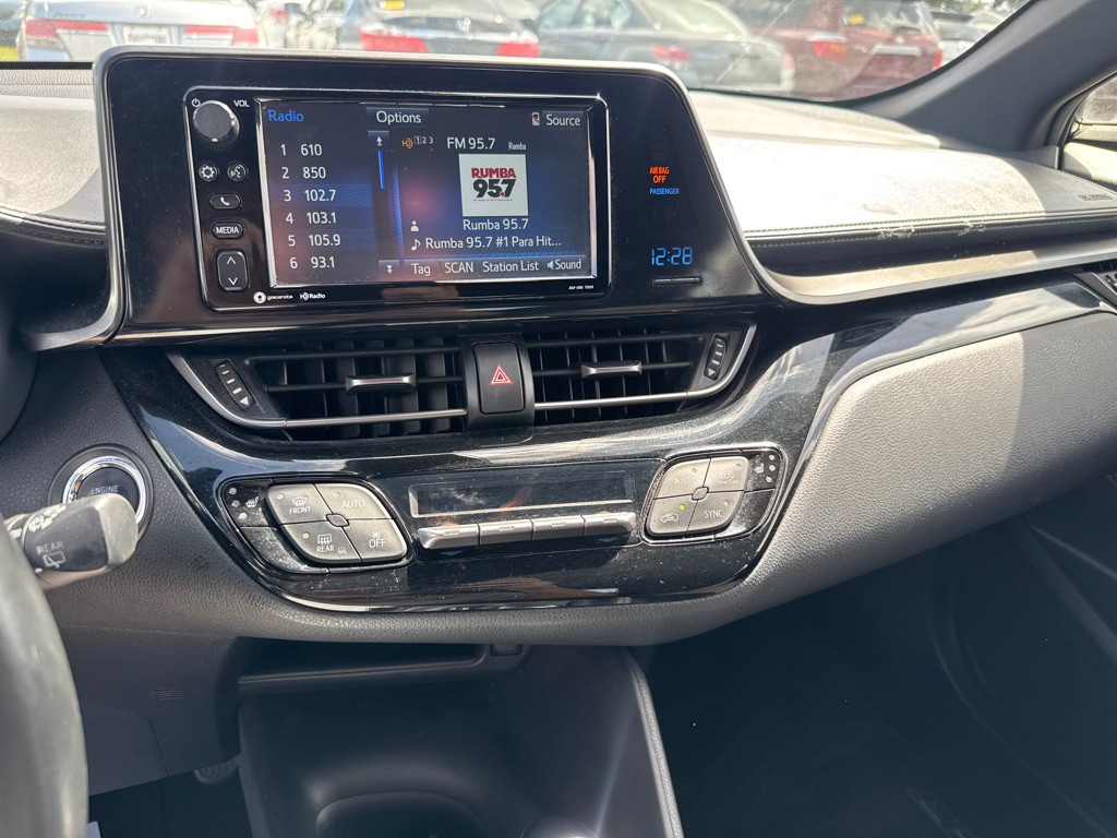 2018 Toyota C-HR Image 14