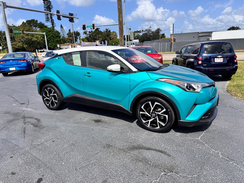 2018 Toyota C-HR Image 16